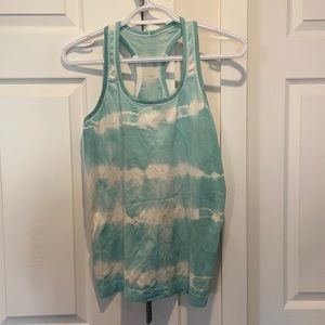 Lululemon racer back tank size 8